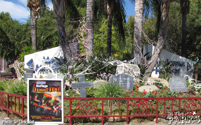 Fright Fest, Six Flags Magic Mountain gets ready for Fright Fest, prepares to head Full Throttle into 2013!