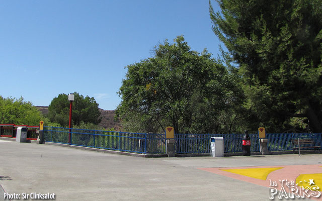 Fright Fest, Six Flags Magic Mountain gets ready for Fright Fest, prepares to head Full Throttle into 2013!