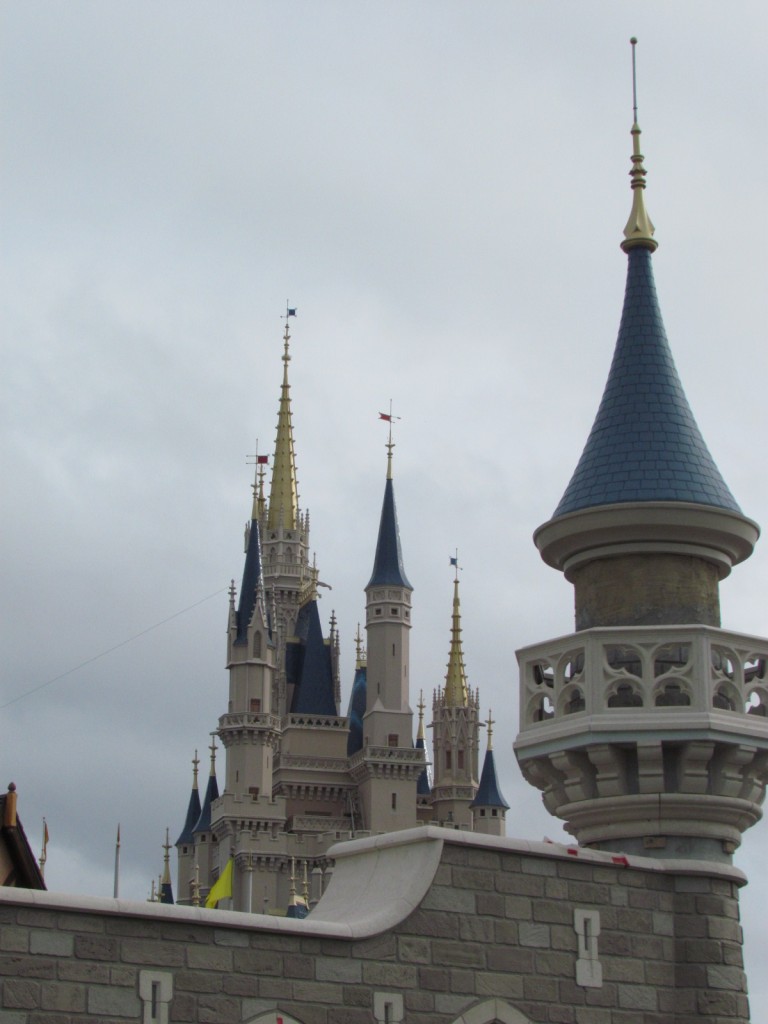 new fantasyland, New Fantasyland Castle Wall: A Closer Look