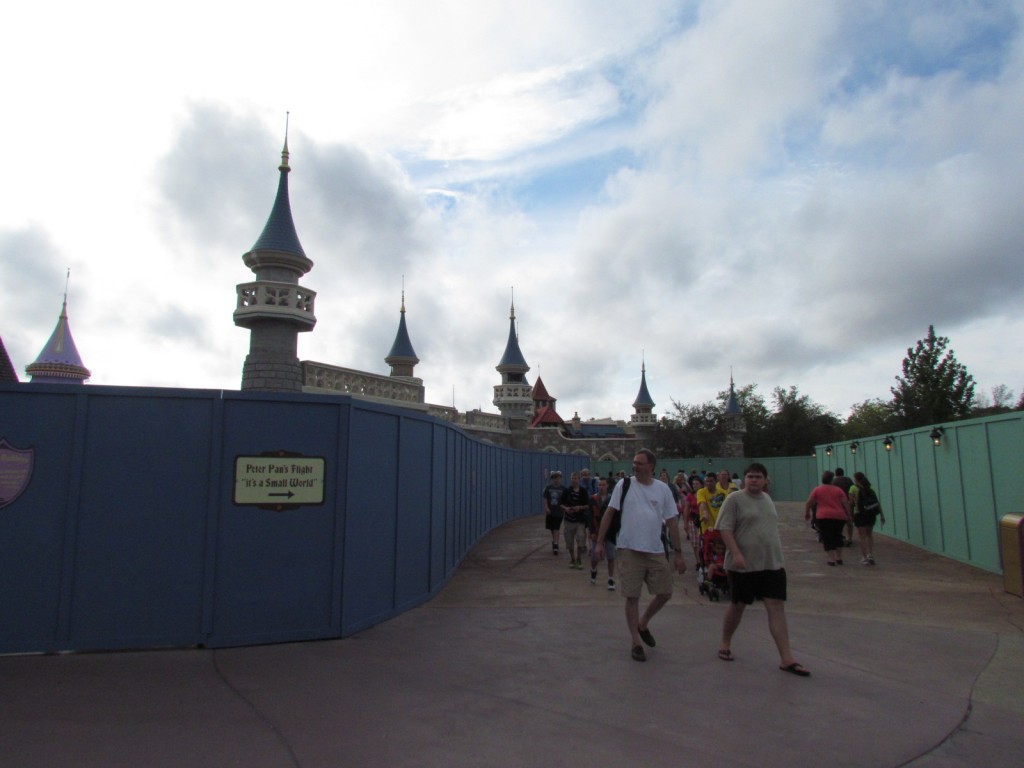 new fantasyland, New Fantasyland Castle Wall: A Closer Look