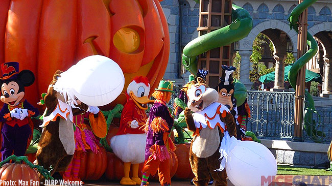 p1150443 disneyland paris halloween, Disneyland Paris Halloween, Fantasyland, Frontierland