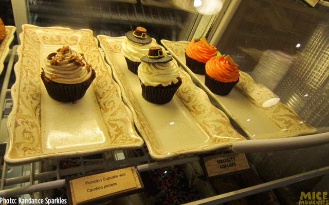 001 Disney World, Christmas Treats From Around the Disney World