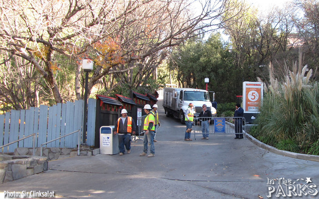 six flags magic mountain, Six Flags Magic Mountain Construction Goes Full Throttle