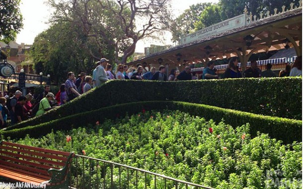 Disneyland, In the Parks: Disneyland Resort Pixie-Dusting