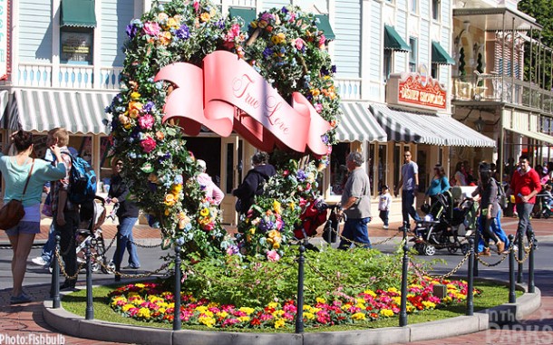 Disneyland, In The Parks: Love in the Air, Refurbs on the Ground