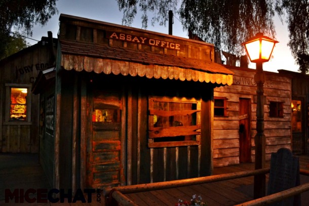 Knott's Berry Farm, Photos In Wonderland – Knott’s Berry Farm After Dark