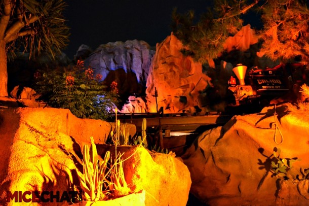 Knott's Berry Farm, Photos In Wonderland – Knott’s Berry Farm After Dark