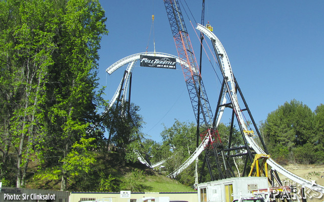 six flags magic mountain, Worlds Tallest Vertical Loop Completed at Six Flags Magic Mountain