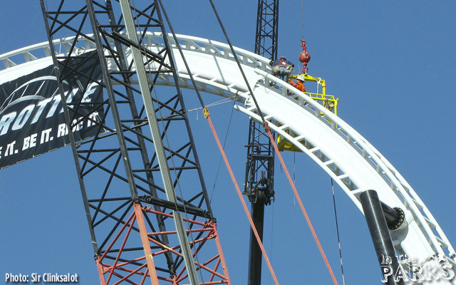 six flags magic mountain, Worlds Tallest Vertical Loop Completed at Six Flags Magic Mountain