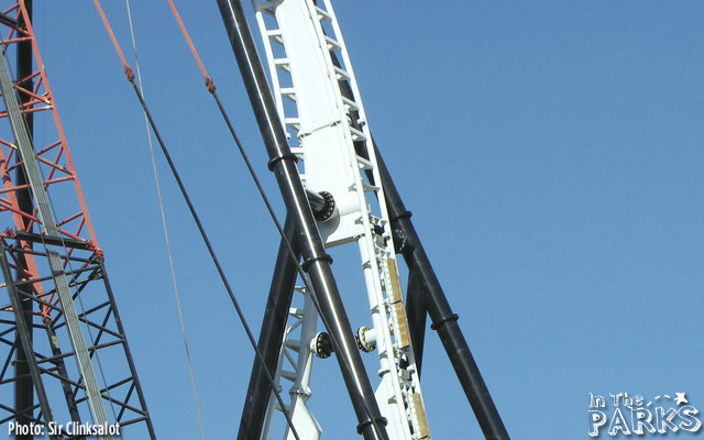 six flags magic mountain, Worlds Tallest Vertical Loop Completed at Six Flags Magic Mountain