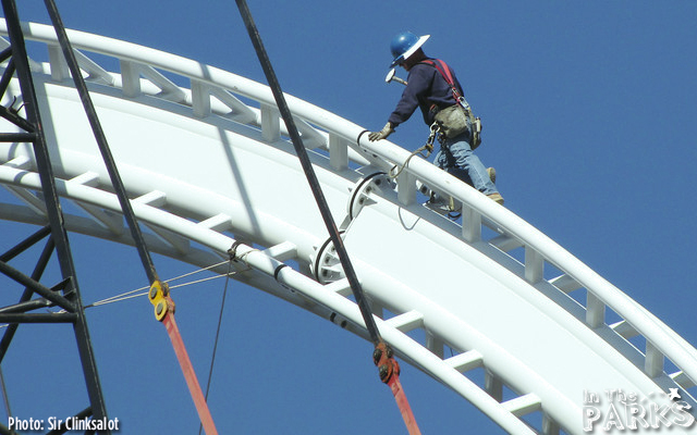 six flags magic mountain, Worlds Tallest Vertical Loop Completed at Six Flags Magic Mountain