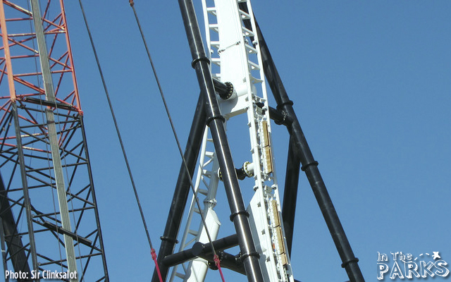 six flags magic mountain, Worlds Tallest Vertical Loop Completed at Six Flags Magic Mountain