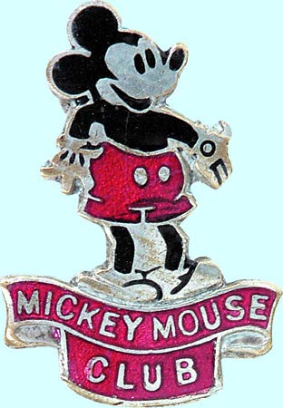 disney pin collector, PinPics: The Rise of the Disney Pin Collector