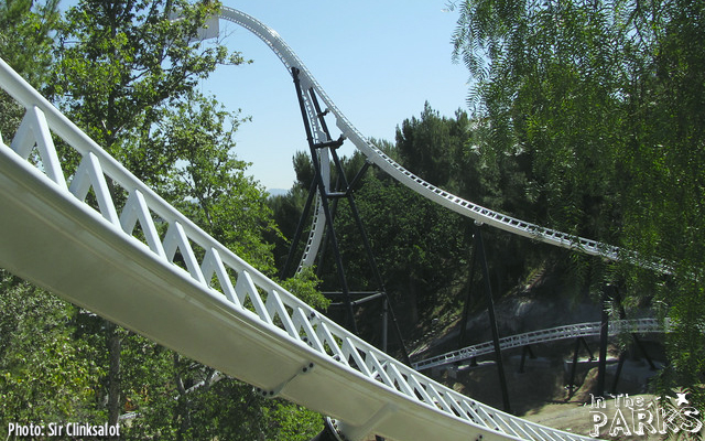 six flags magic mountain, Worlds Tallest Vertical Loop Completed at Six Flags Magic Mountain