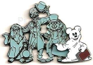 disney pin collector, PinPics: The Rise of the Disney Pin Collector