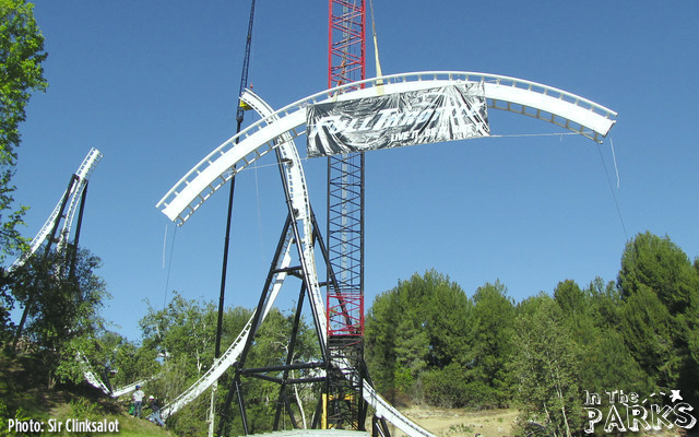 six flags magic mountain, Worlds Tallest Vertical Loop Completed at Six Flags Magic Mountain