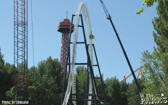 six flags magic mountain, Worlds Tallest Vertical Loop Completed at Six Flags Magic Mountain