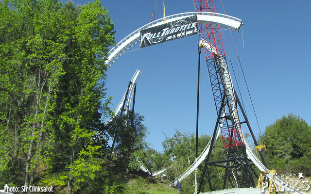 six flags magic mountain, Worlds Tallest Vertical Loop Completed at Six Flags Magic Mountain