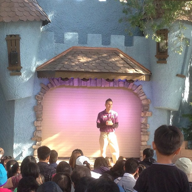 happy hollow crooked house, Happy Hollow Crooked House Returns