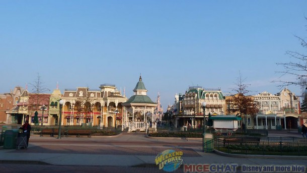 Disneyland Paris, Cold weather has a chilling effect on Disneyland Paris attendance