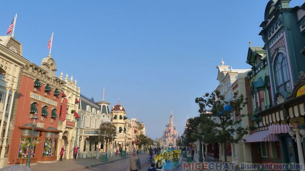 Disneyland Paris, Cold weather has a chilling effect on Disneyland Paris attendance