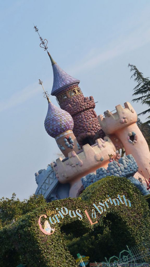 Disneyland Paris, Cold weather has a chilling effect on Disneyland Paris attendance