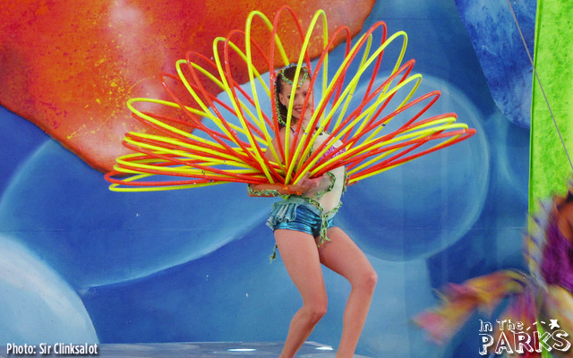 The human performers are also amazing