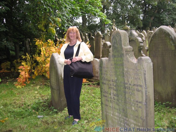 Scarlett in the graveyard