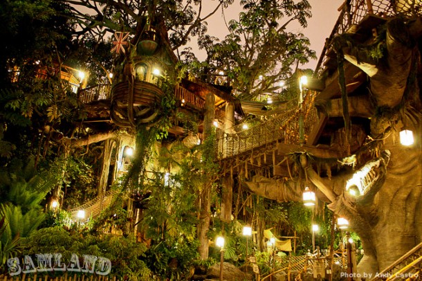 Tarzan's Treehouse at night