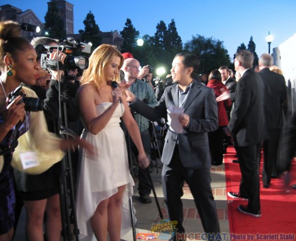Press and crowd