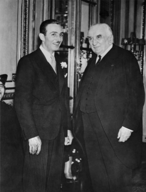 Walt meeting Louis Lumière, legendary cinema pioneer at Paris Hotel Crillon on June 26, 1935 © Corbis.