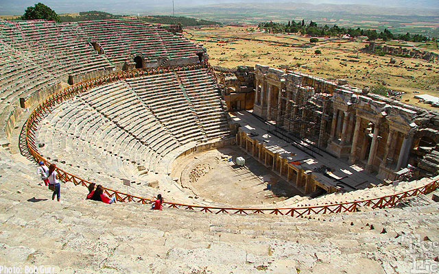 Sunset theatrical events were held at Hieropolis