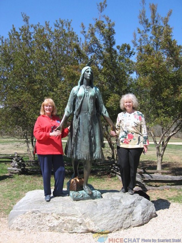 Scarlett and Carol at the Pocahontas statue