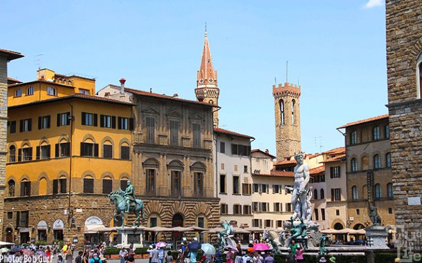 Piazza della Signoria is the popular center of Florence