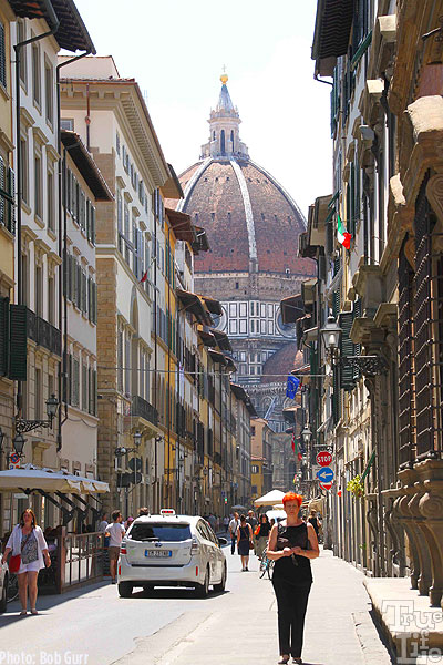 A glimpse of the dome atop the Cathedral Santa Maria del Fiore
