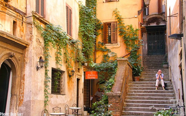 All of Rome is filled with wonderful little scenes for avid wonderers