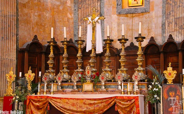 This alter is an ornate contrast to the dome ceiling above