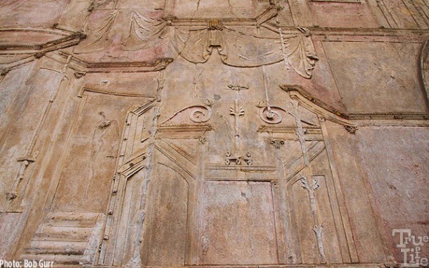 These reliefs are done in a very clever perspective detail.