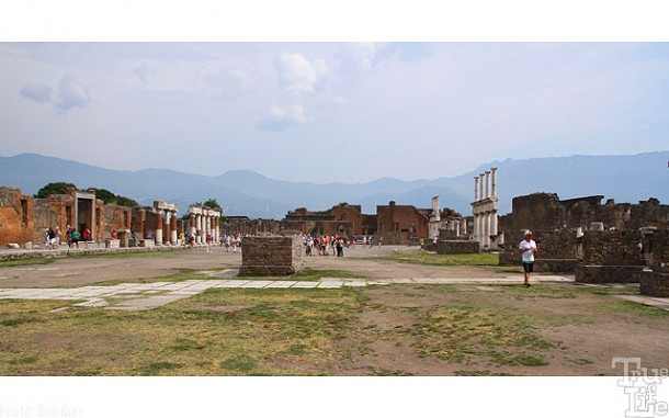 The Forum was the center of Pompeii civil life.