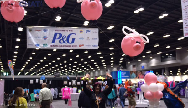 ANITA SHOWS OFF THE PIGS FLY EXPO