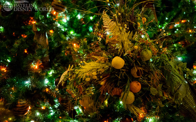 Details of the tree over at Animal Kingdom Lodge - Jambo House.