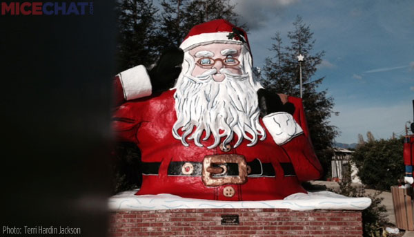 SANTA as seen from the Northbound Ventura Fwy.