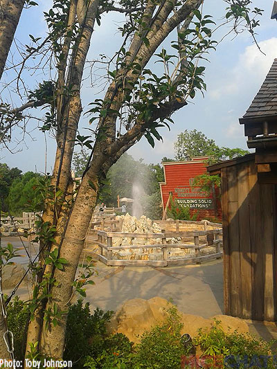 Because the town was accidentally built on top of active geysers, there are plenty of chances to get wet here at "Geyser Gulch" on a hot Hong Kong day.