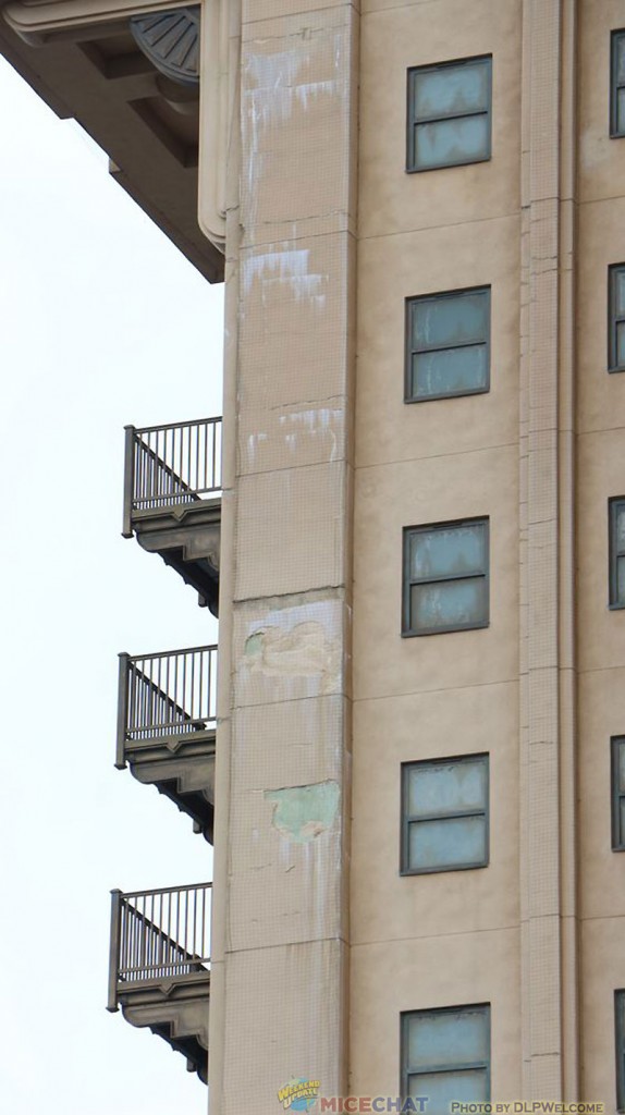 Paris Tower of Terror falling apart