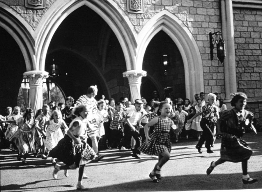 , Disneyland Update – It’s a Small Holiday After All