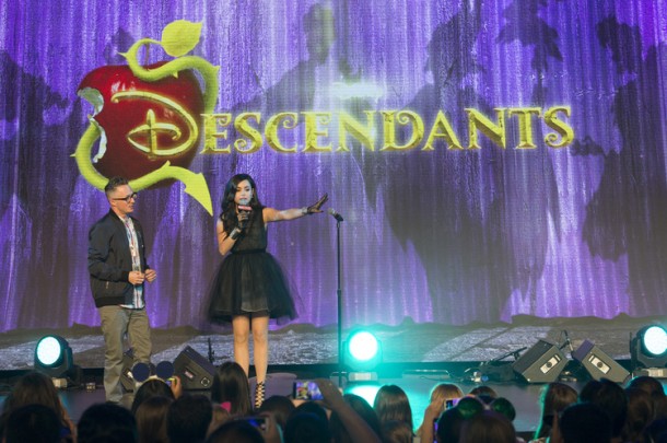 SOFIA CARSON