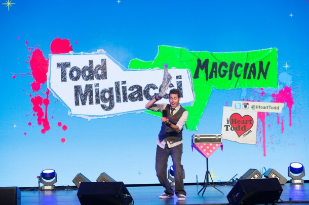 D23 EXPO 2015, MAGIC WITH TODD MIGLIACCI