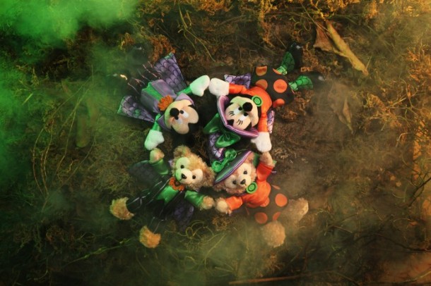 Disney-Haunted-Halloween-Merchandise_Group-Photo_1-694x463