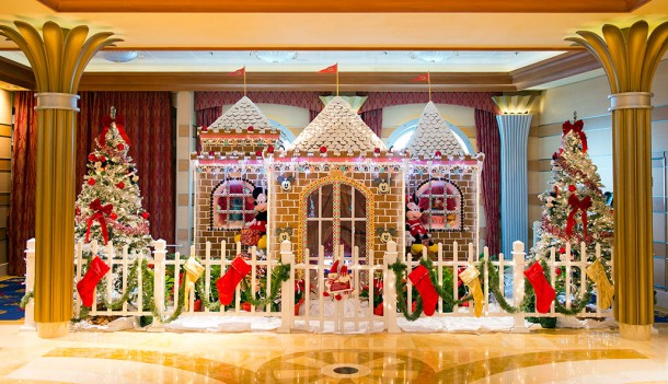 winter_holiday_04_copyright_disney_cruise_line