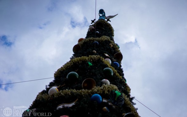 The icon tree has also arrived at the park. 